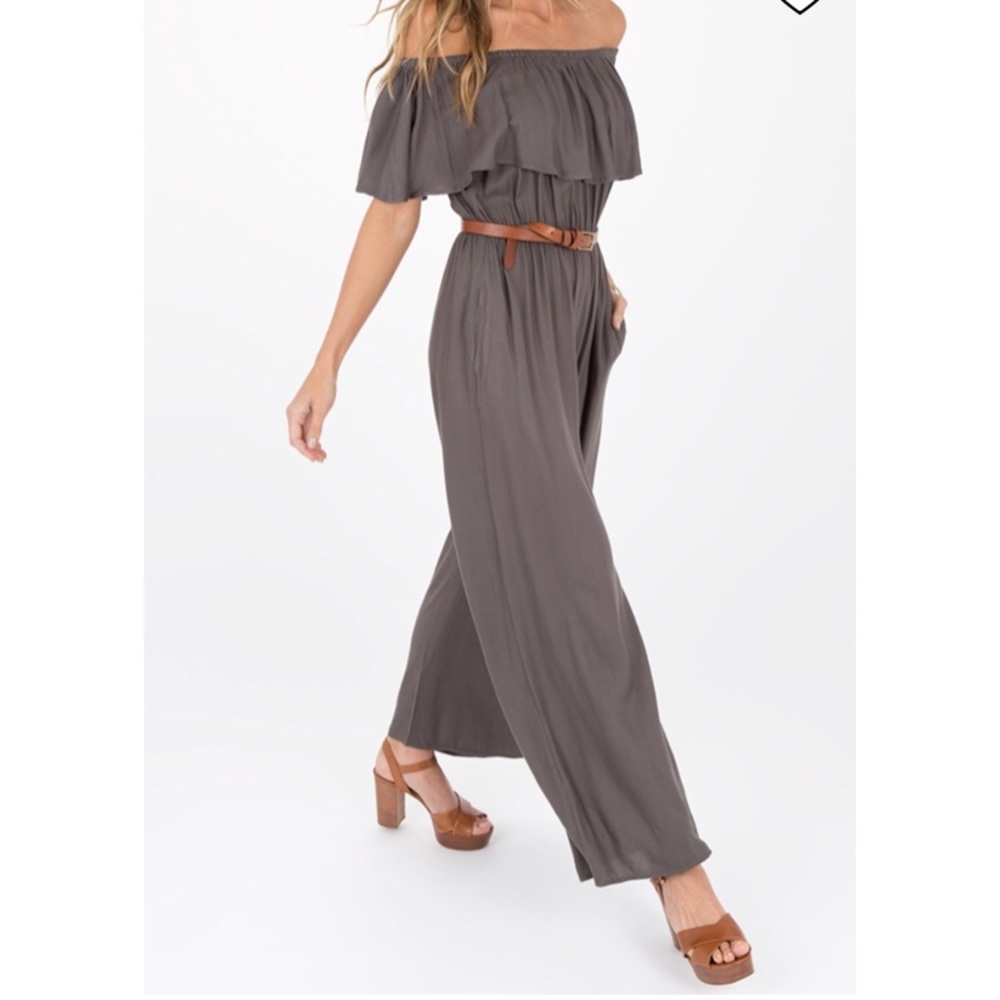 Others Follow off the shoulder jumper